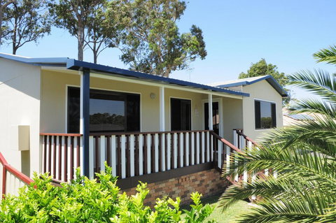 Sandy Feet Getaway - Tourism Caloundra 0
