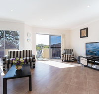 Sandy Point Luxury' 117a Sandy Point Road - air con  foxtel - Tourism Caloundra