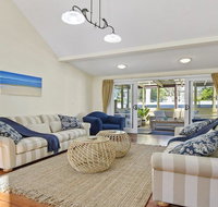 Sandy Shores - character charm outdoor spa - Tourism Caloundra