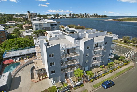 Sandy Shores Luxury Holiday Units - Tourism Caloundra 0