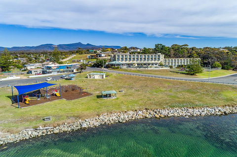 Scamander Beach Resort - Tourism Caloundra 0