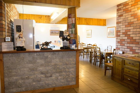 Scone Motor Inn & Apartments - Tourism Caloundra 2