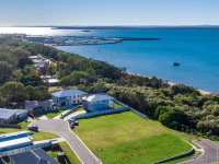 Sea breeze Esplanade Beachfront Close Marina Hervey Bay