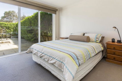SEA GRANGE - MORNINGTON - Tourism Caloundra 1