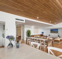 Sea la Vie 2 Luxury Apartment in Coffs Harbour Jetty with pool views and walking distance to the beach - Tourism Caloundra