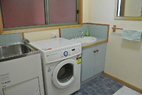 Seahorse Coastal Villas - Tourism Caloundra 1