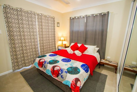 Seas The Day - Tourism Caloundra 2