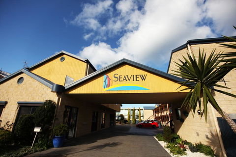Seaview Motel & Apartments - Tourism Caloundra 2