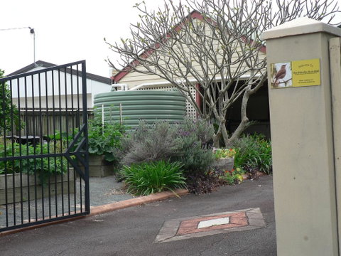 Self-contained 2 Bedroom Apartment - Tourism Caloundra 0