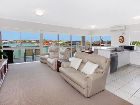 Serenity Waters 9 - Tourism Caloundra 3