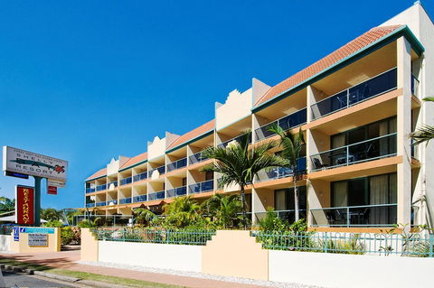 Shelly Bay Resort - Tourism Caloundra 3