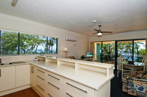 Shelly Bay Resort - Tourism Caloundra 2