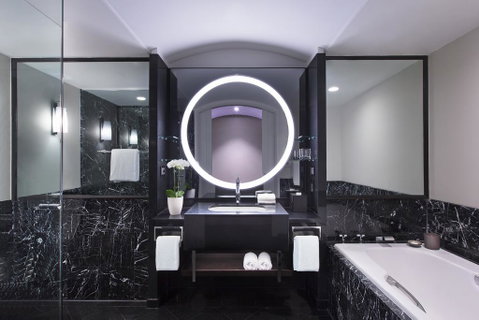 Sheraton Grand Sydney Hyde Park - Tourism Caloundra 1