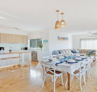 Sienna by the Sea - spacious coastal getaway - Tourism Caloundra