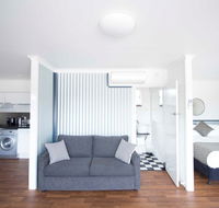 Siesta Central Apartments - Tourism Caloundra