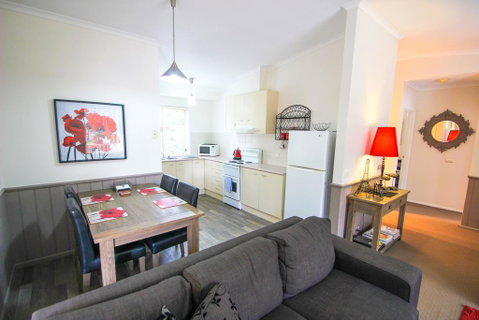 Silver Birches Holiday Unit 9 - Tourism Caloundra 1