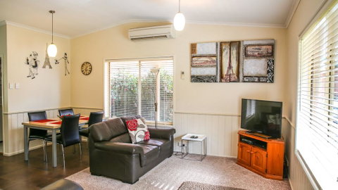 Silver Birches Holiday Village : Unit 8 - Tourism Caloundra 0