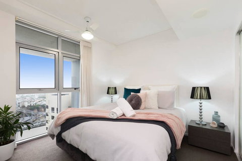 SK1 - Spotless 2BR SkyHome Long Stays Welcome - Tourism Caloundra 2