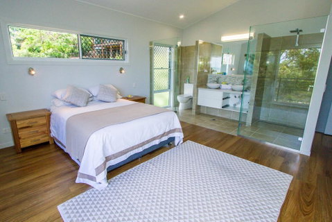Slipaway - Tourism Caloundra 1
