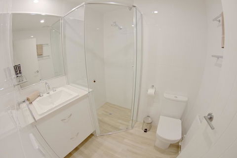 Snow Ski Apartments 39 - Tourism Caloundra 3