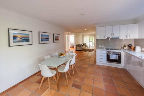 South Golden Beach - Tourism Caloundra 2