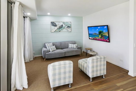 Space Holiday Apartments - Tourism Caloundra 2