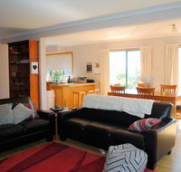Spacious and central to CBD - Tourism Caloundra
