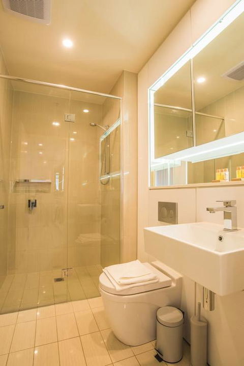 Spacious&Cozy 1 Bedroom + 1 Bathroom Zetland APT - Tourism Caloundra 3
