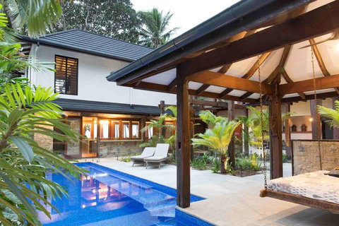 Spice At Oak Award Winning Luxury Absolute Oceanfront House Oak Beach Near Port Douglas - Tourism Caloundra 0
