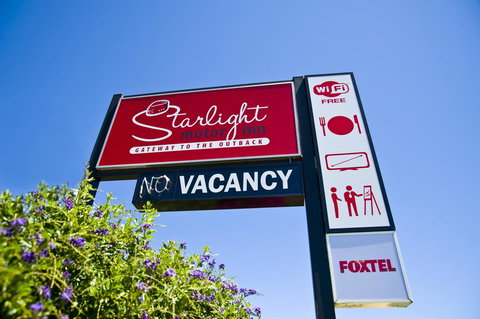 Starlight Motor Inn - Tourism Caloundra 1