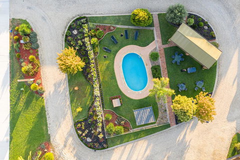 Statesman Motor Inn - Tourism Caloundra 1