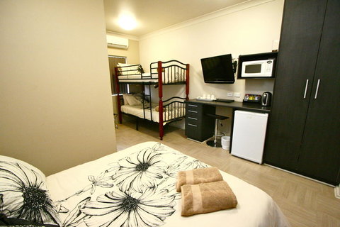 Station Hotel Motel Kurri - Tourism Caloundra 3