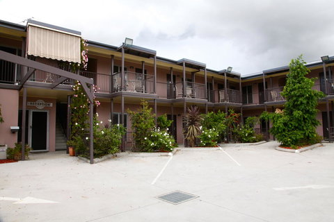 Station Hotel Motel Kurri - Tourism Caloundra 0
