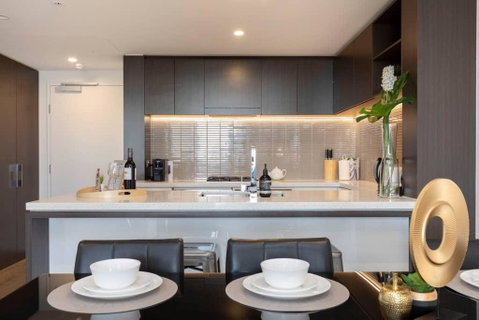 STH - River Views, Fast Internet, Long Stays - Tourism Caloundra 0