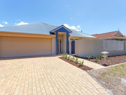 Stockmans Way 2-3 - Tourism Caloundra 0