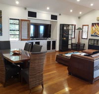 Stonehaven with private pool - Tourism Caloundra