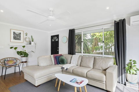Strathmore Beach House 67 - Tourism Caloundra 3