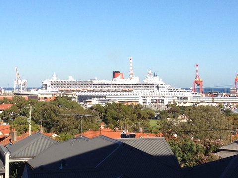 Studio 412 - Ocean And Sunset Views On A Budget - Tourism Caloundra 1