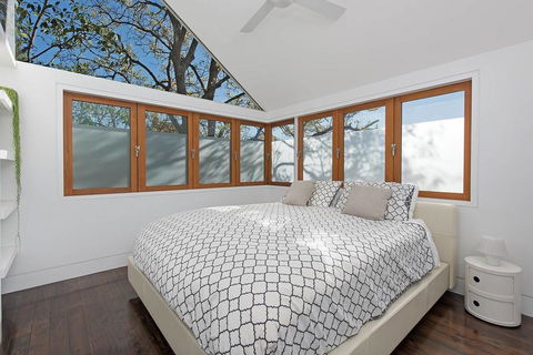 Stunning Architectural Family House In Rozelle - Tourism Caloundra 2