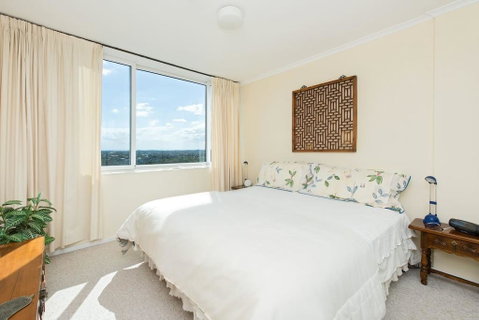 Stunning Harbour View Home! - Tourism Caloundra 2