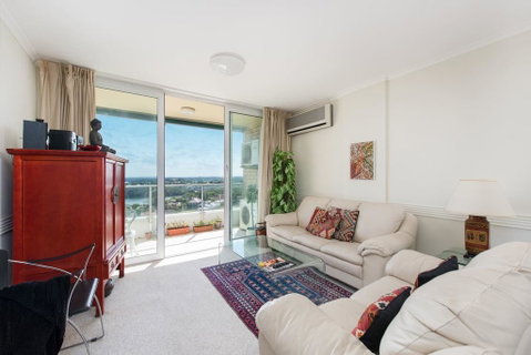 Stunning Harbour View Home! - Tourism Caloundra 0