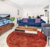 Stylish 2-Bed Apartment with Sweeping River Views - Tourism Caloundra