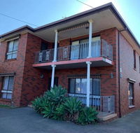 Stylish Bedroom in Bentleigh East - Tourism Caloundra