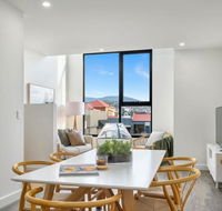 Stylish Townhouse - Tourism Caloundra