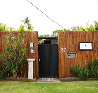 Suburban Sanctuary - Tourism Caloundra