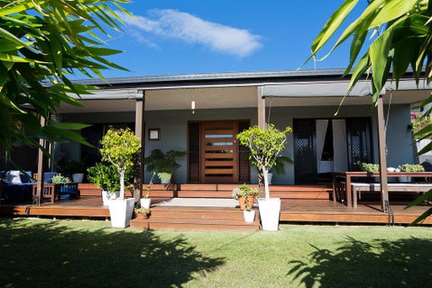 Suburban Sanctuary - Tourism Caloundra 2