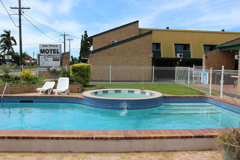 Sun Plaza Motel - Mackay - Tourism Caloundra 0