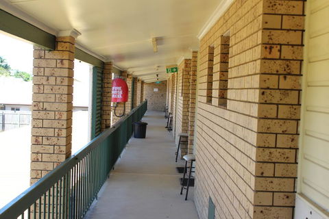 Sun Plaza Motel - Mackay - Tourism Caloundra 3