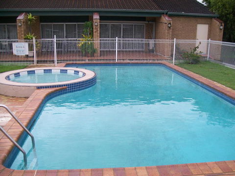Sun Plaza Motel - Mackay - Tourism Caloundra 1
