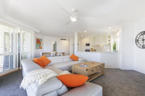 Sun, Sand, And Surf, Sunrise Beach - Tourism Caloundra 1